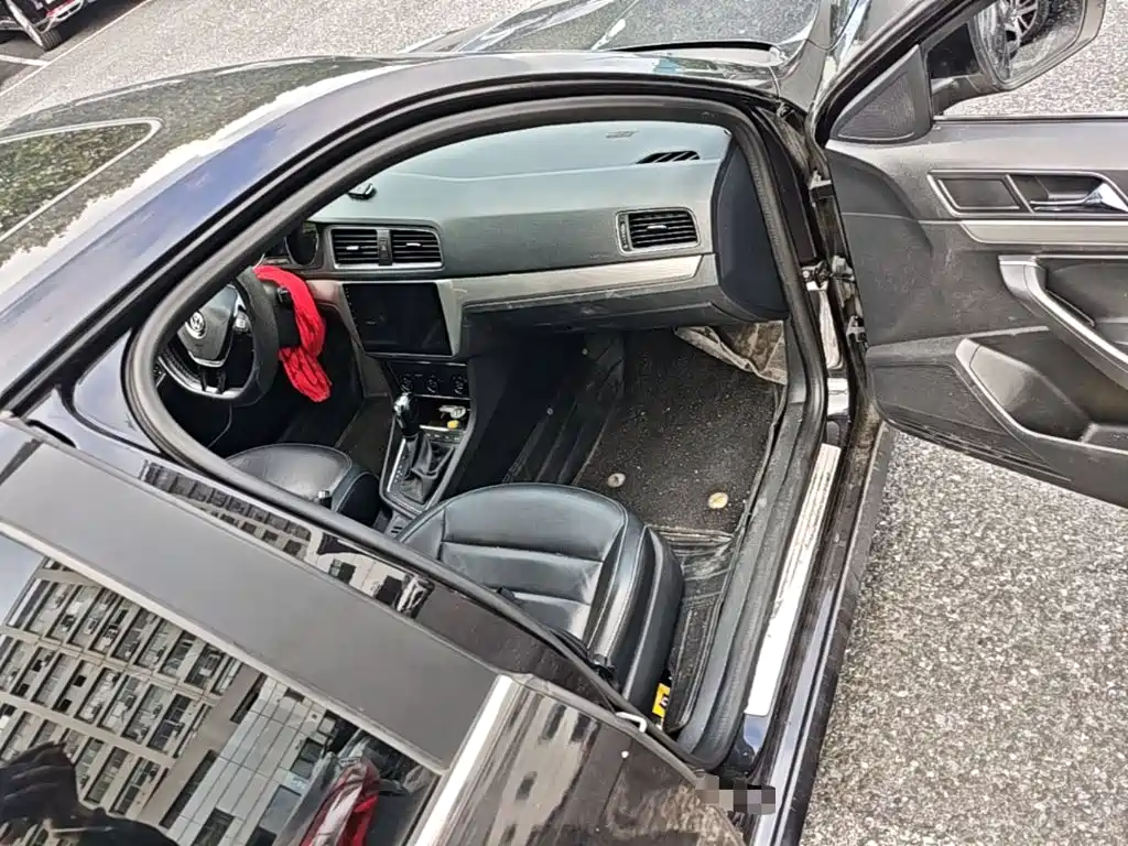 Volkswagen Lavida — миниатюра 9
