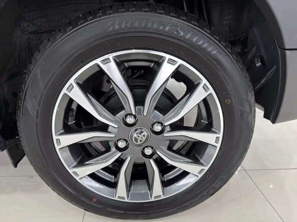 TOYOTA YARIS L ZHIXUAN