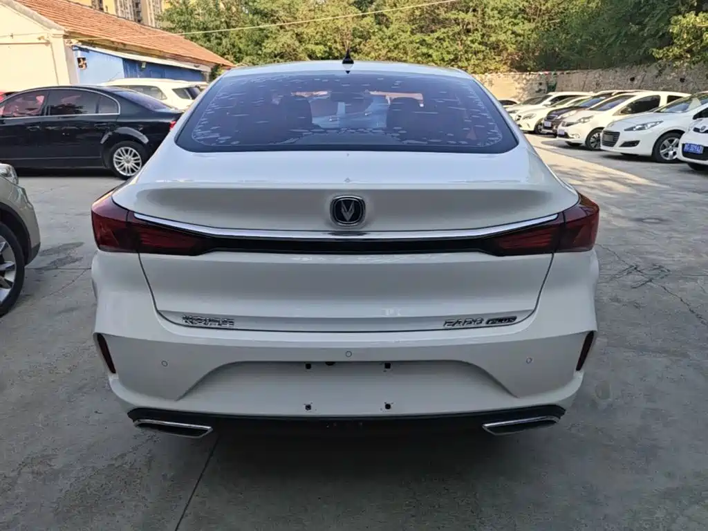 Changan Eado — миниатюра 6