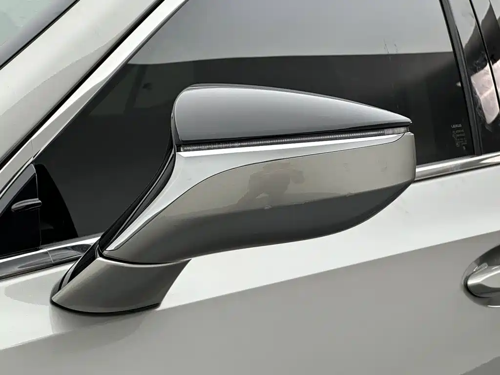 Lexus ES — миниатюра 12