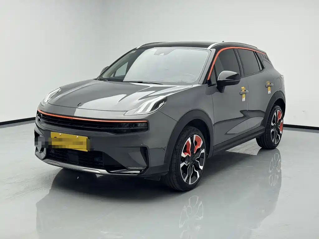Lynk & Co 06