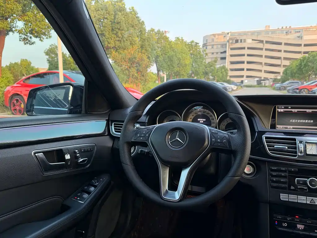 Mercedes-Benz E-Class — миниатюра 15
