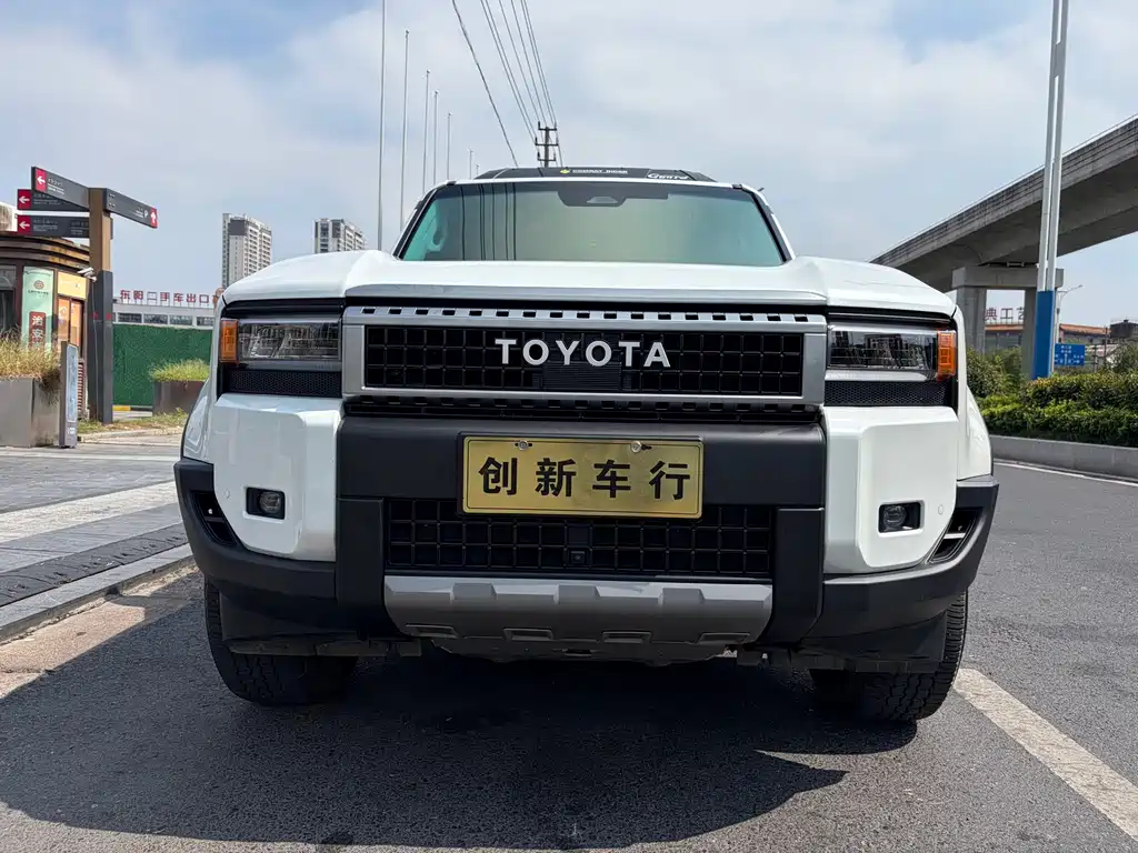 Toyota Land Cruiser Prado 2024 2.4T TX 6 мест