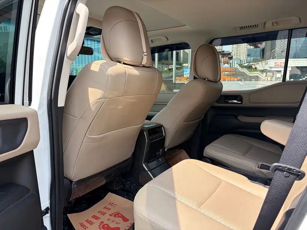 Toyota Land Cruiser Prado 2024 2.4T TX 6 мест