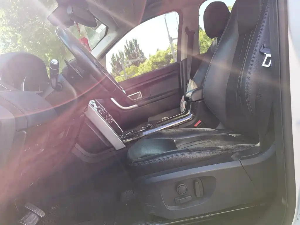 Land Rover Discovery Sport — миниатюра 16