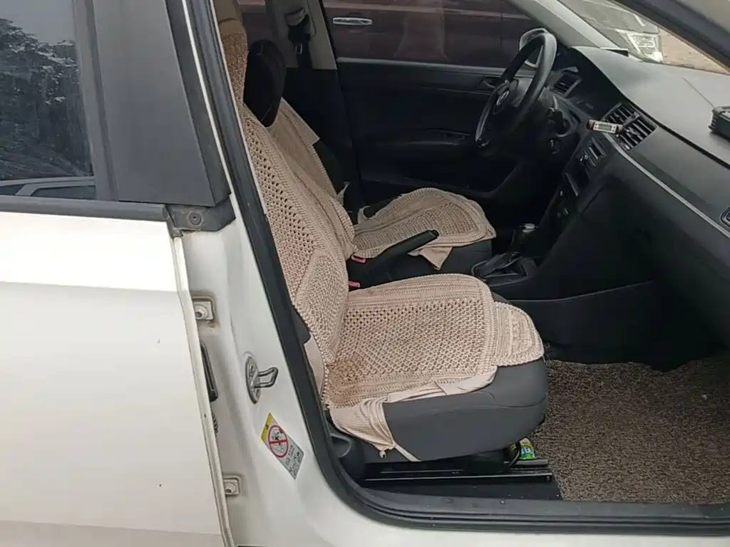 Volkswagen Santana — миниатюра 24