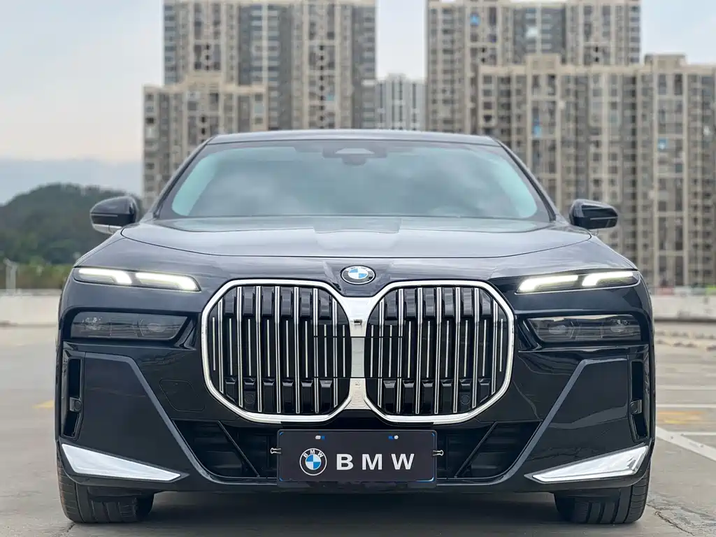 BMW 7 Series 7 2023 735Li M Sport