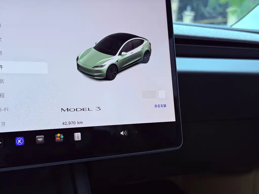 Tesla Model 3 — миниатюра 11