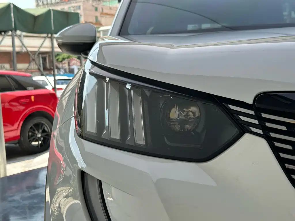 Peugeot 2008 — миниатюра 14
