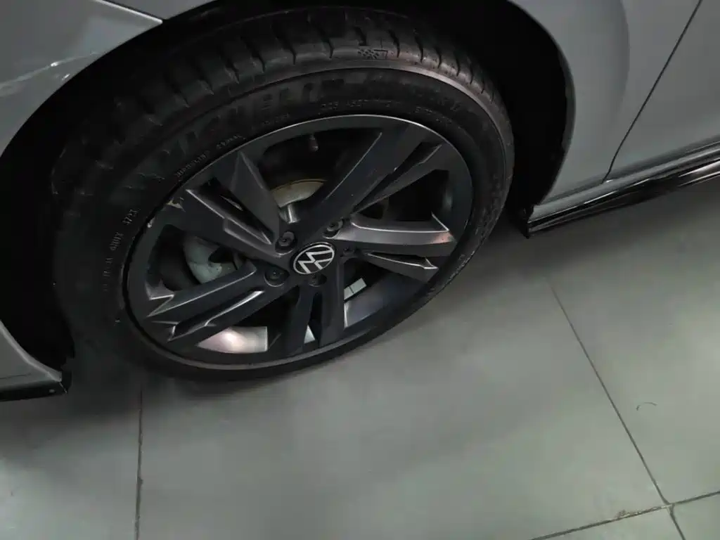 Volkswagen Golf — миниатюра 23
