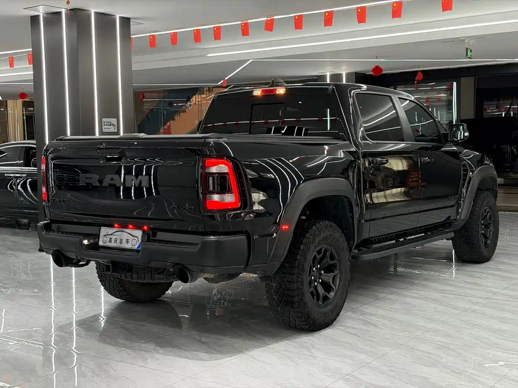 Ram Trucks 2023 6.2T AT