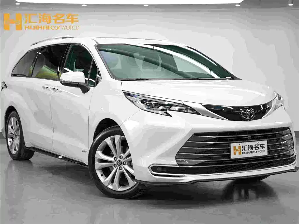 Toyota Sienna — миниатюра 3