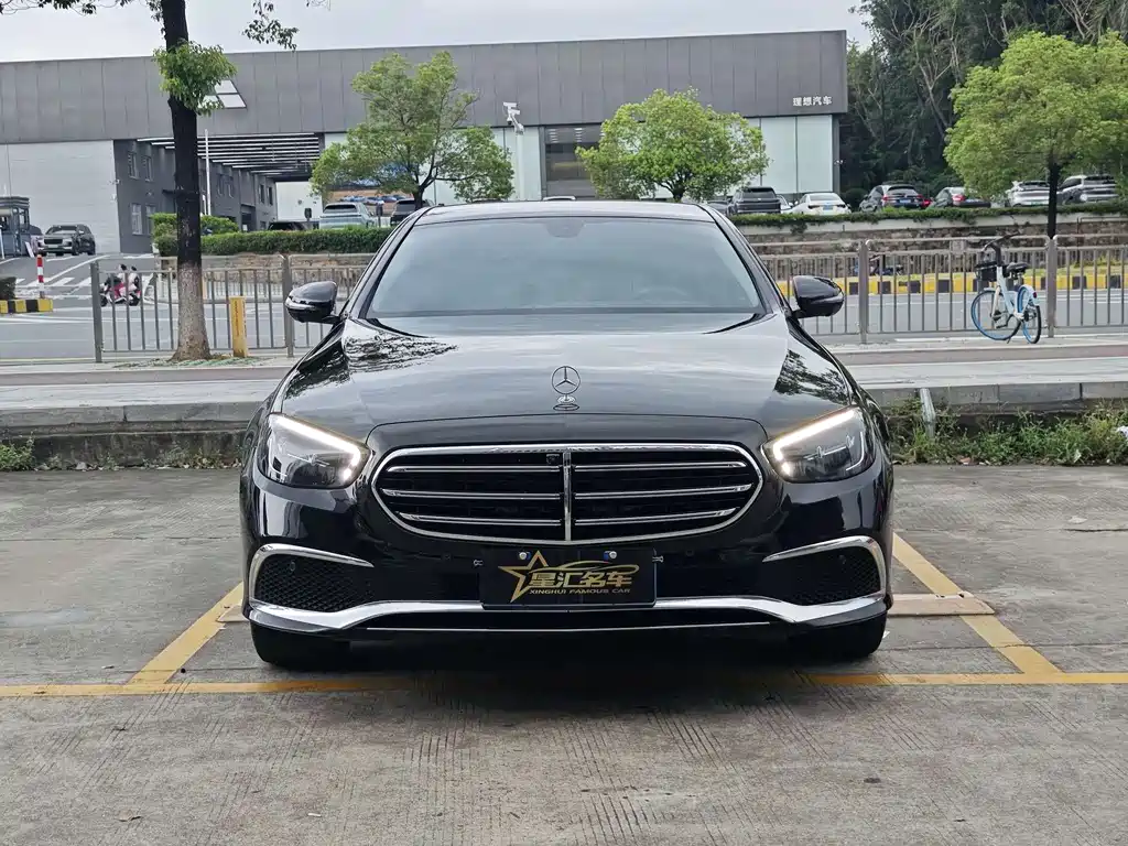 Mercedes-Benz E-Class 2022