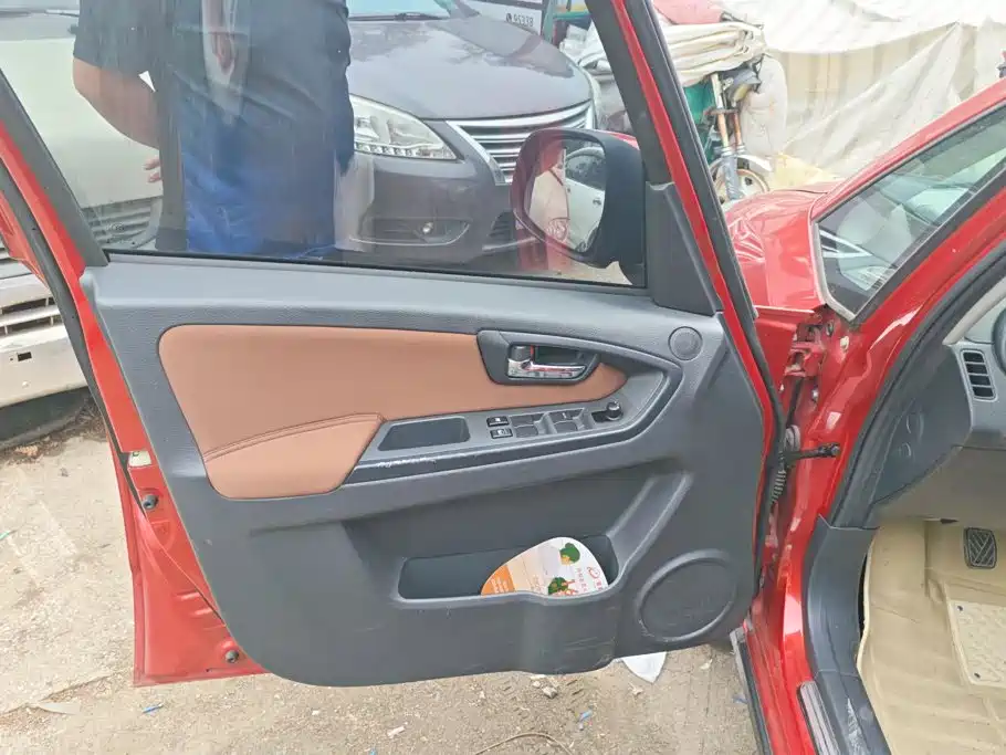 Suzuki SX4 — миниатюра 7