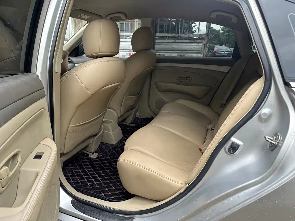 Nissan Sylphy — миниатюра 6