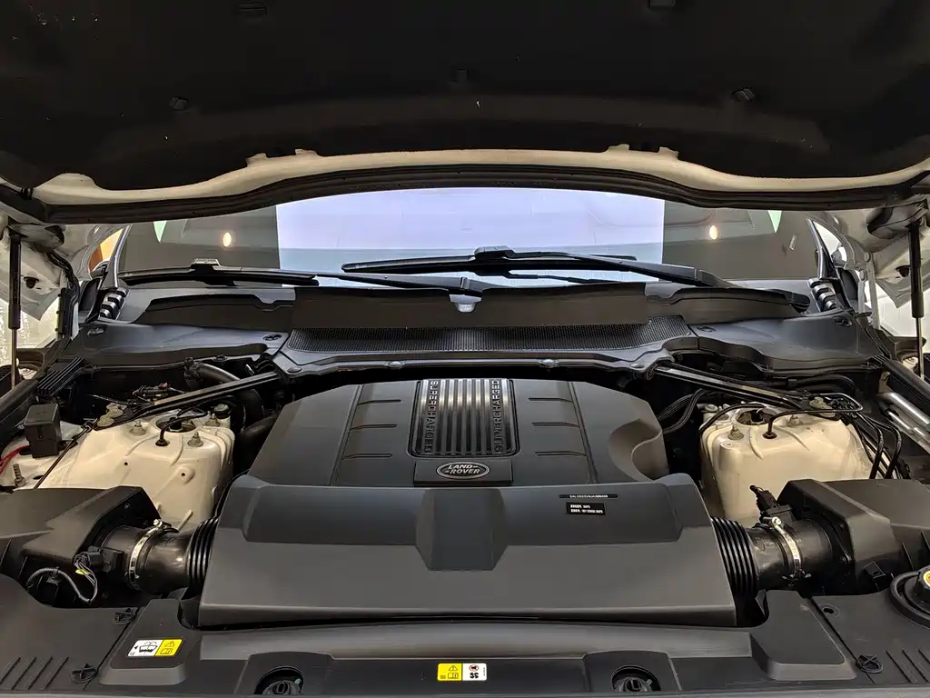 Land Rover Range Rover — миниатюра 16