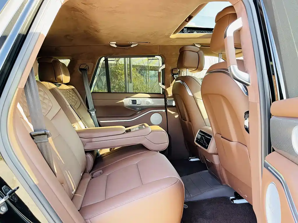 TANK TANK 700 NEW ENERGY