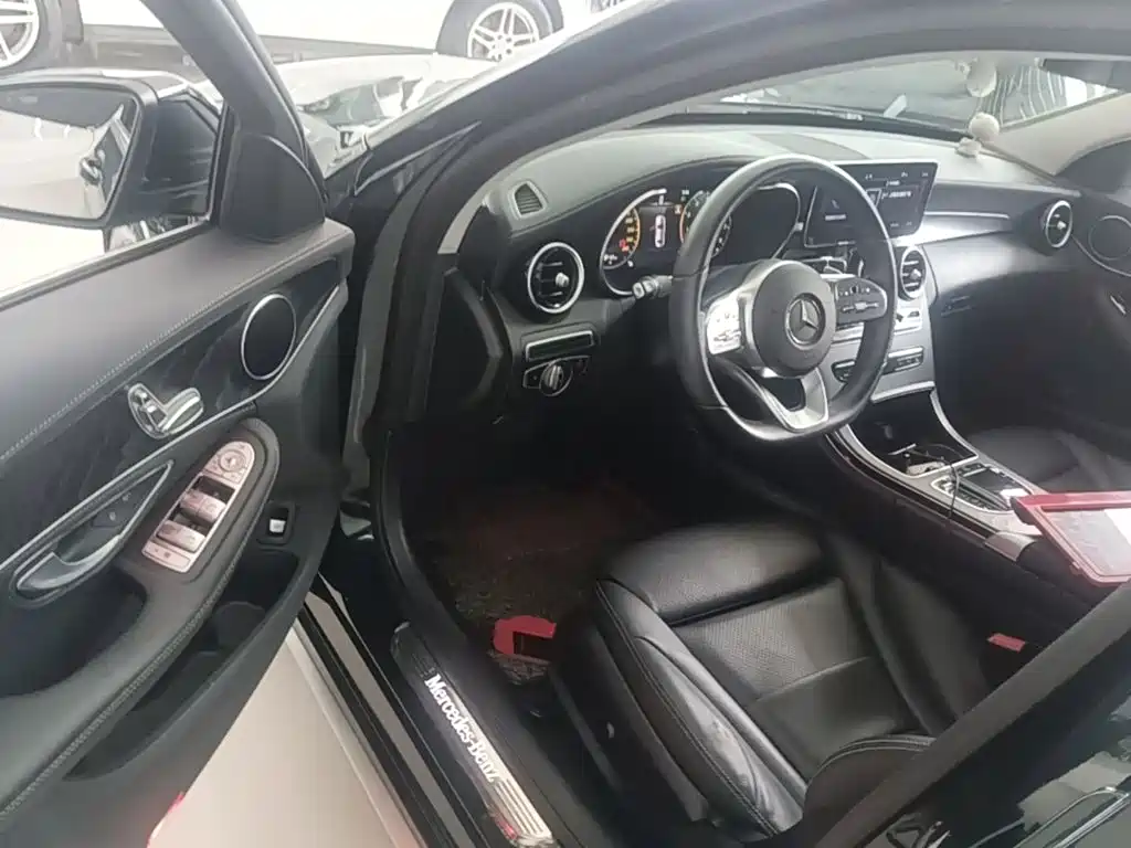 Mercedes-Benz C-Class — миниатюра 16