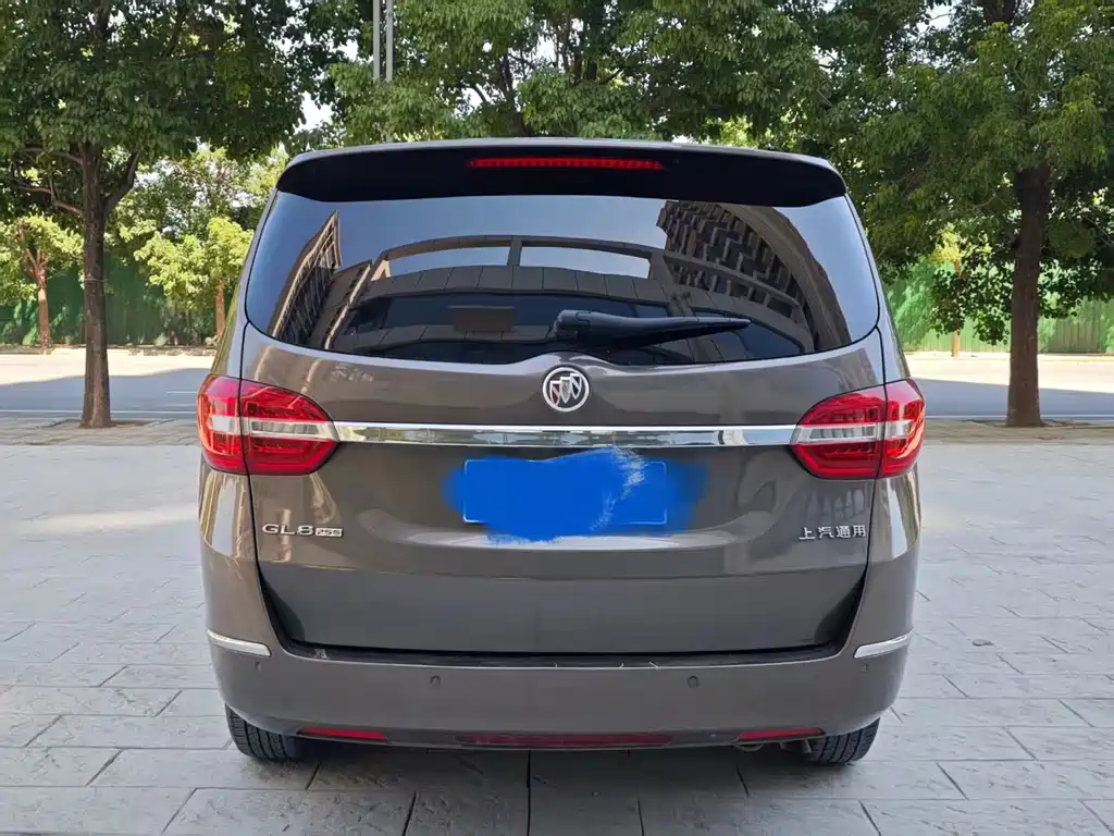 Buick GL8 — миниатюра 8