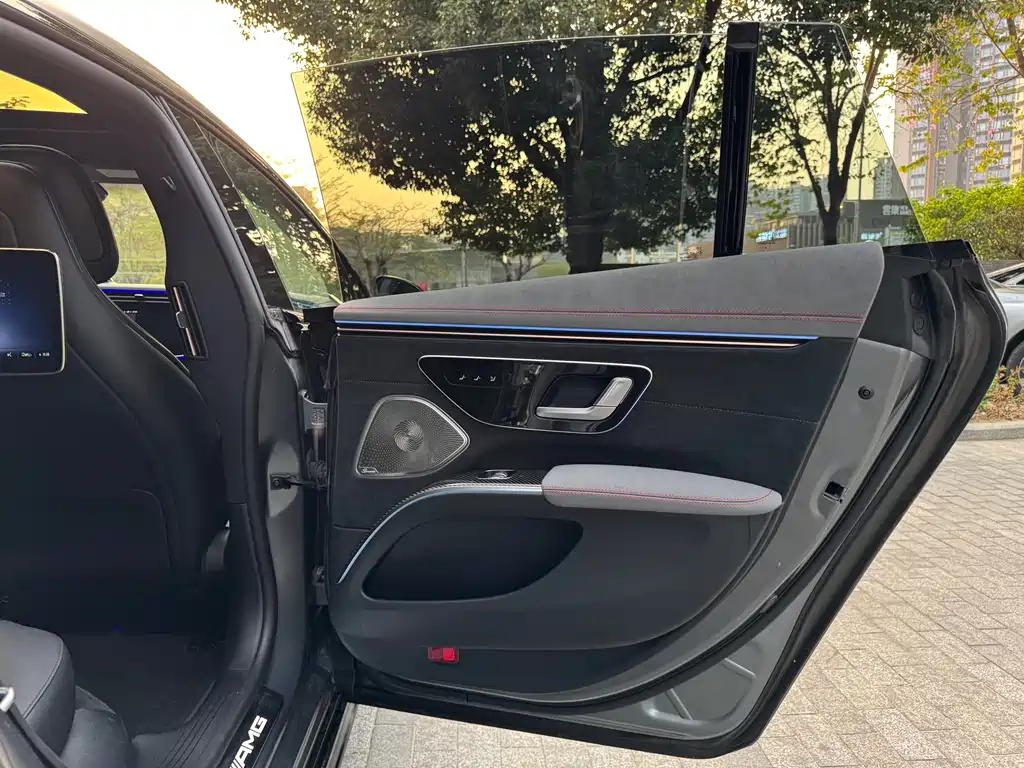 MERCEDES-BENZ EQS AMG