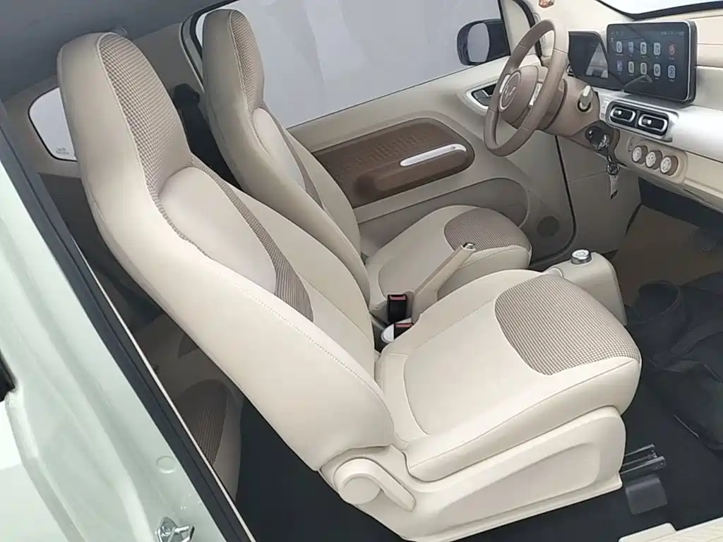 Wuling MINIEV — миниатюра 25