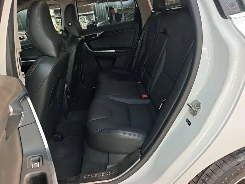 Volvo XC60 — миниатюра 17
