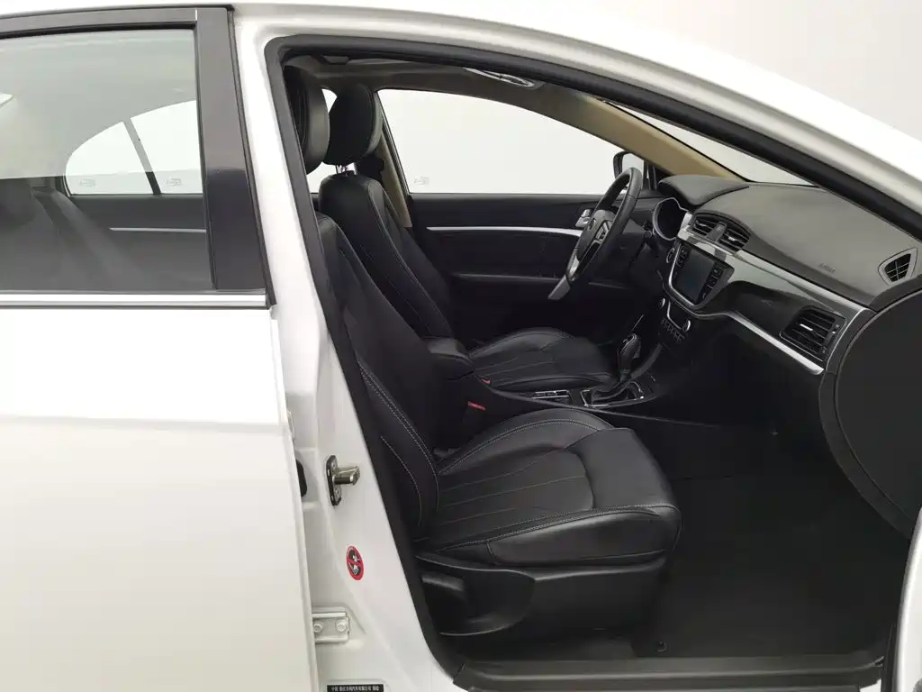 Geely Emgrand — миниатюра 23