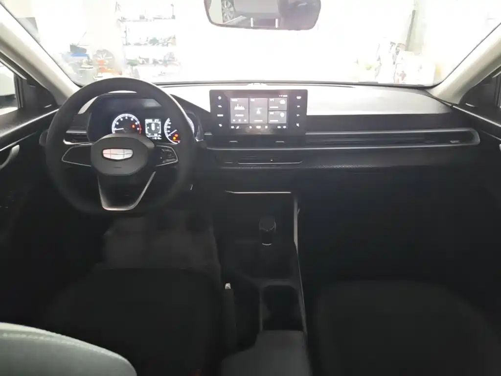Geely Emgrand — миниатюра 10