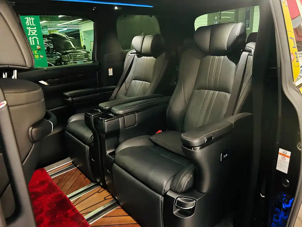 Lexus LM — миниатюра 10