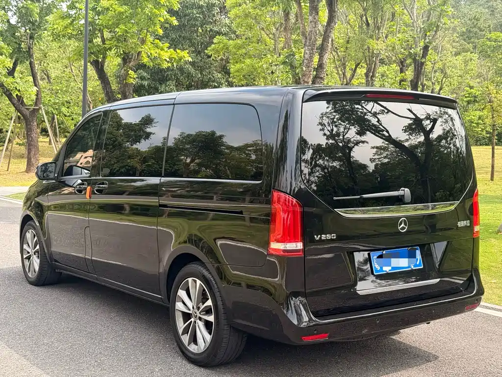 Mercedes-Benz V-Class — миниатюра 8