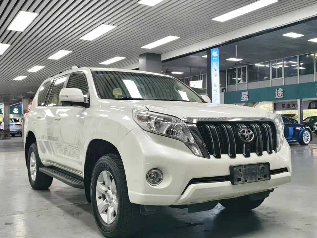 TOYOTA PRADO