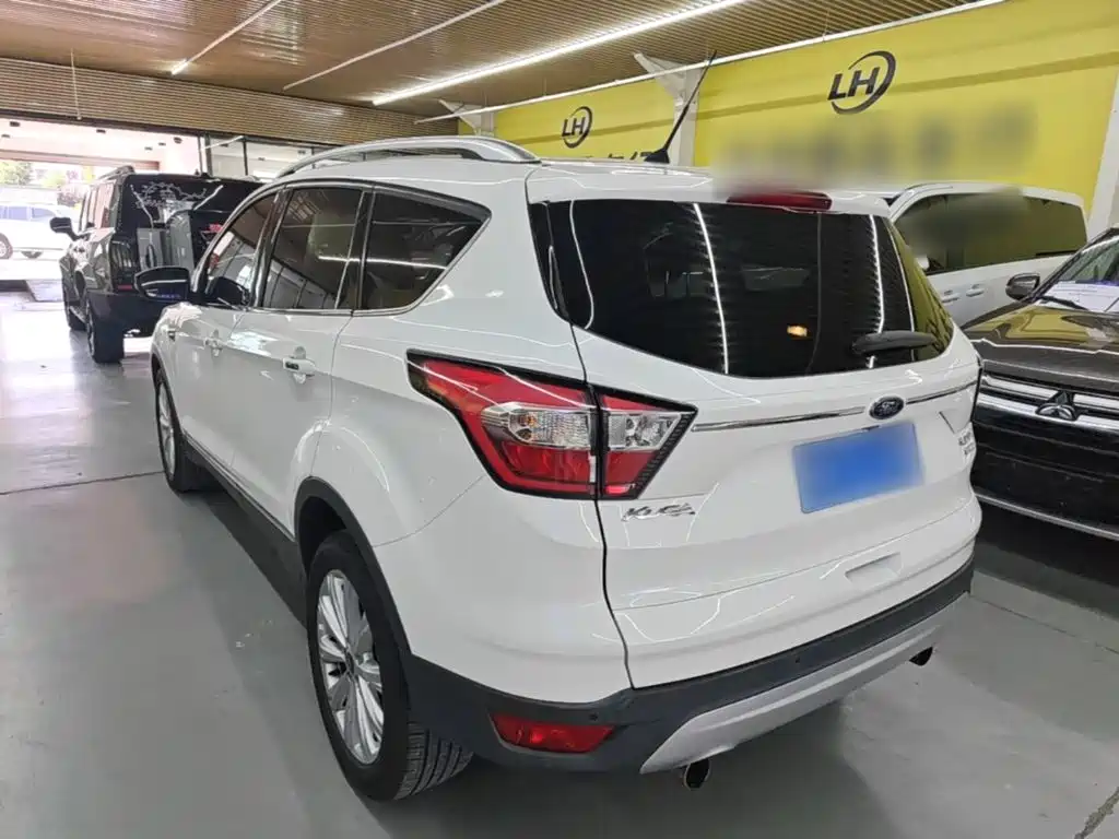 Ford Kuga — миниатюра 5