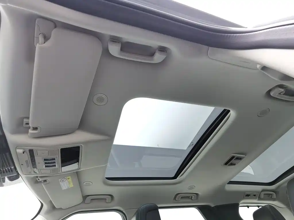 Land Rover Discovery — миниатюра 14