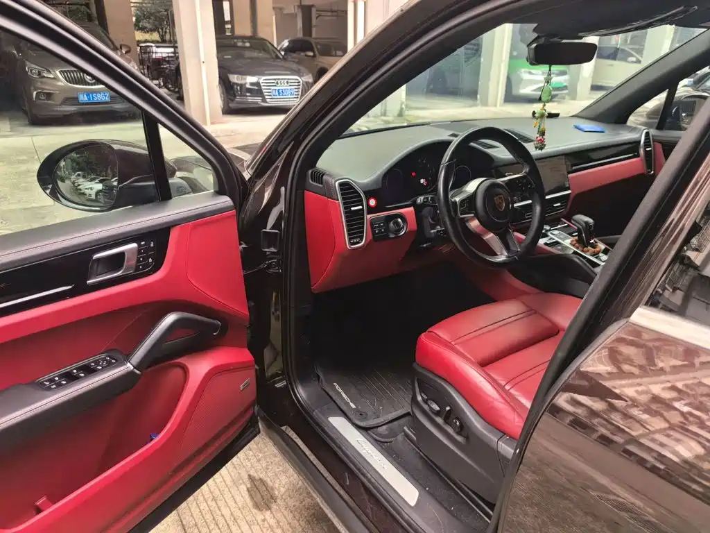Porsche Cayenne Hybrid — миниатюра 17