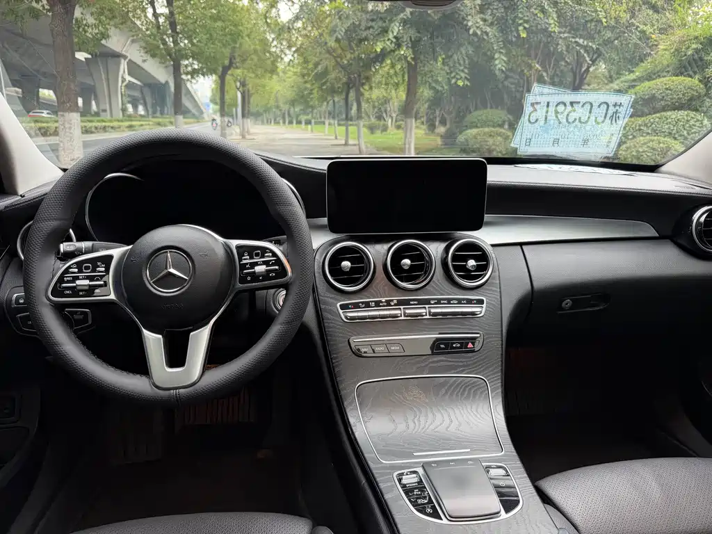 Mercedes-Benz C-Class — миниатюра 8
