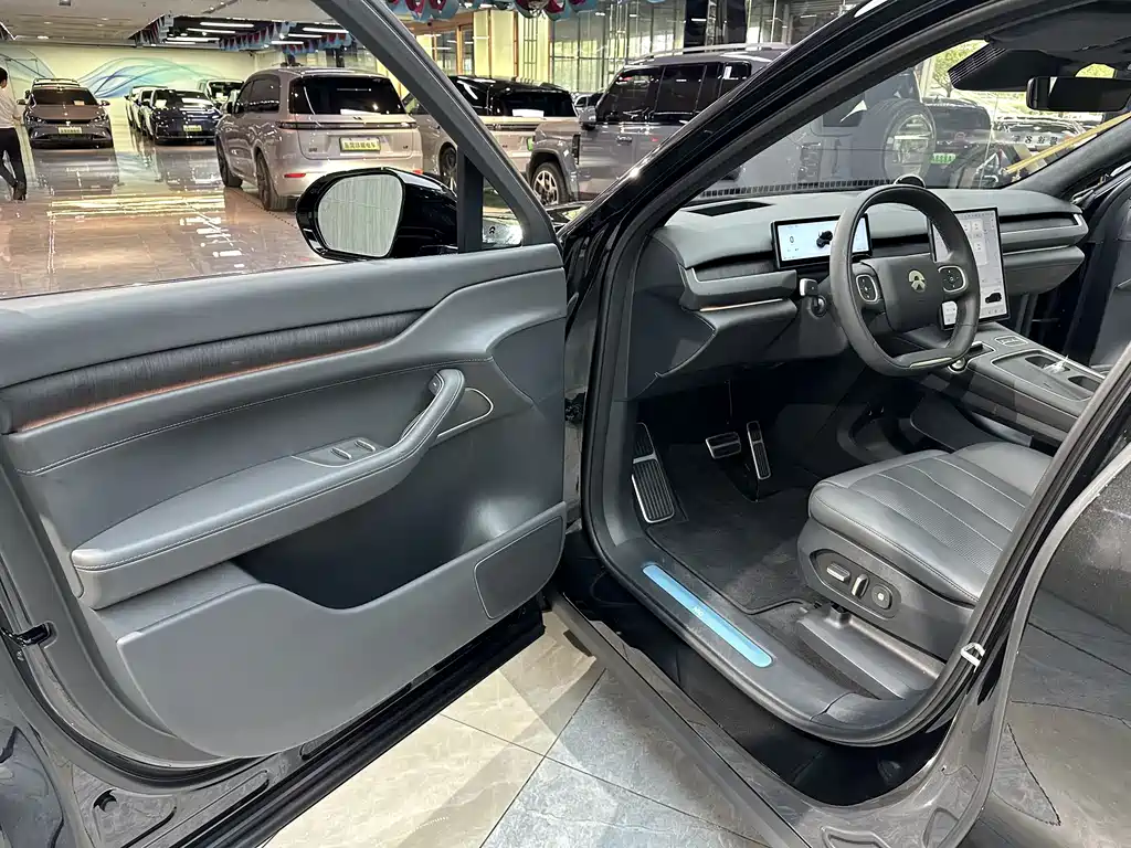 NIO ES8 2024 100kWh