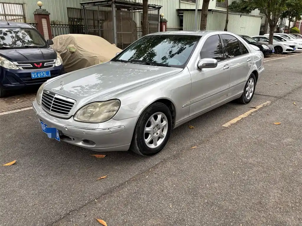 Mercedes-Benz S-Class 2005