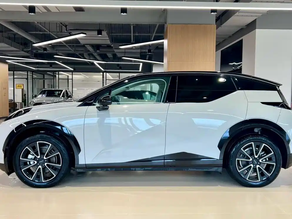 Zeekr X 2025 мест