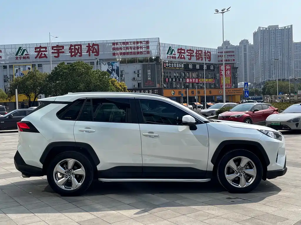 TOYOTA RAV4 RONGFANG