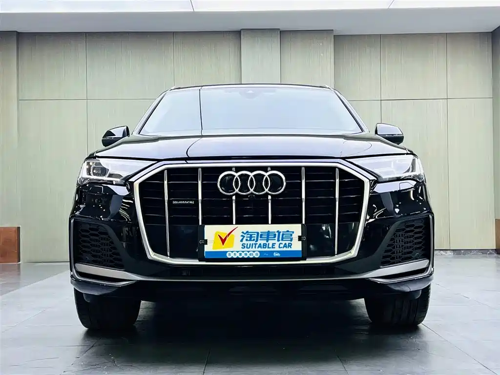 Audi Q7 2023 45 TFSI quattro S line Sport