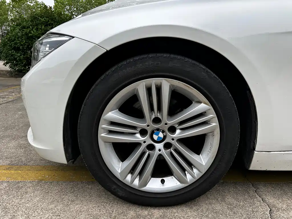 BMW 3 Series — миниатюра 4