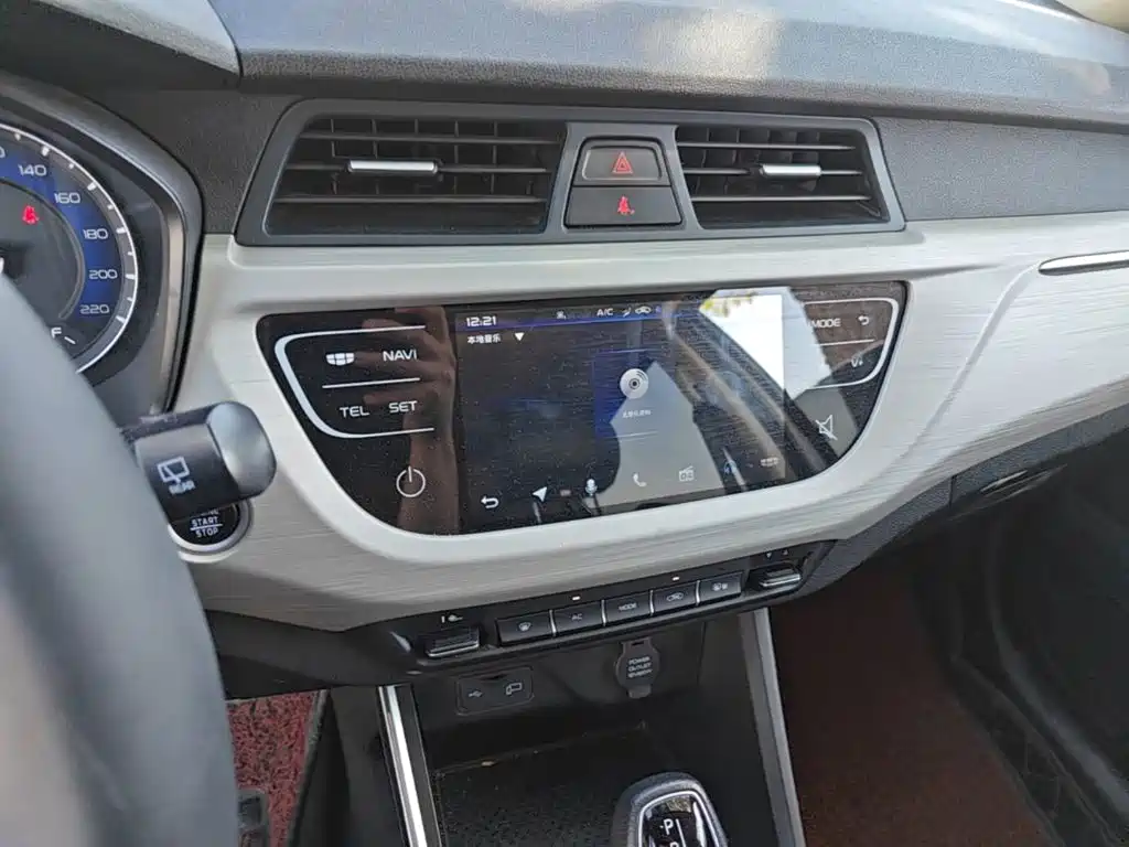 Geely Vision X3 — миниатюра 18