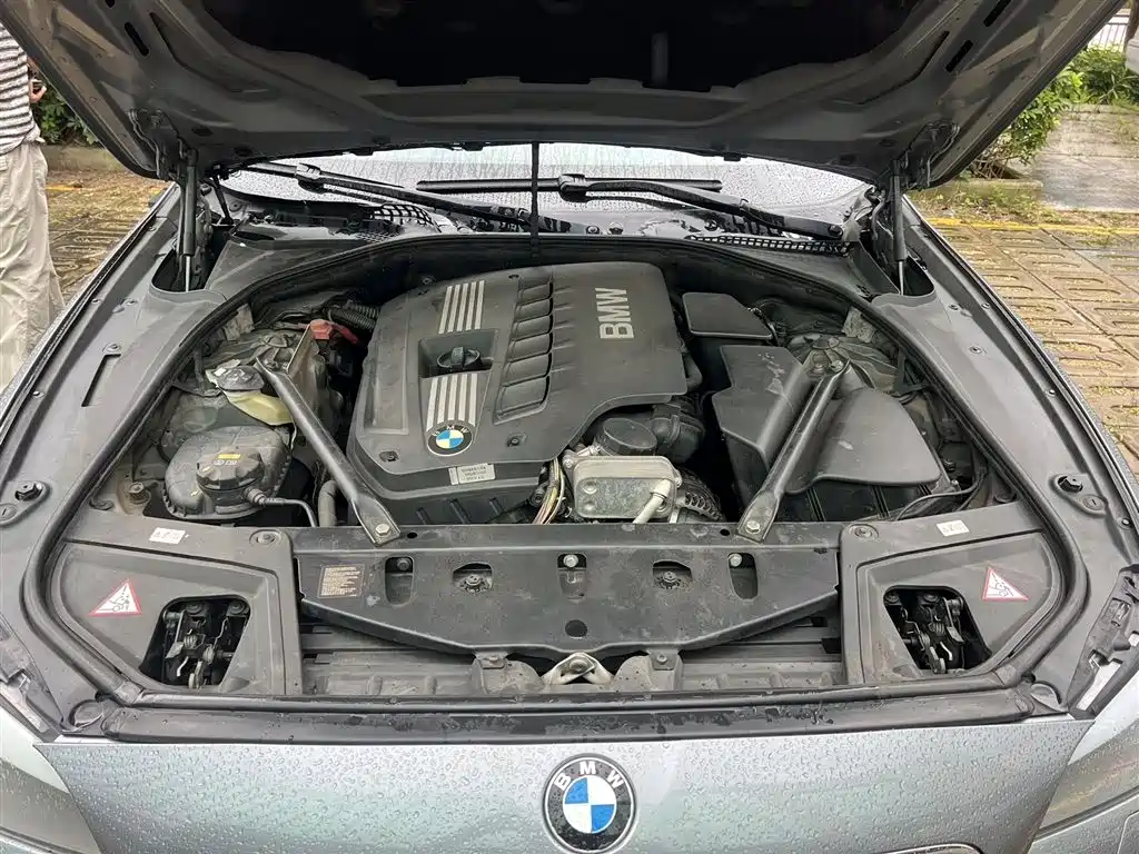 BMW 5 Series 5 2012 530i Lead