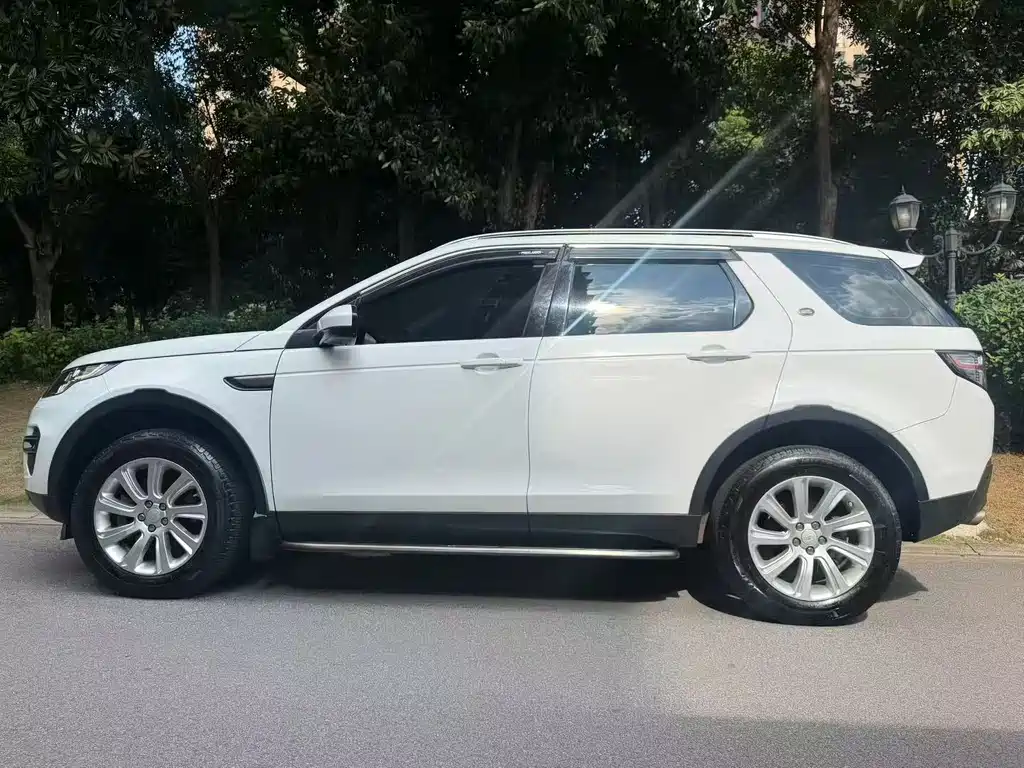Land Rover Discovery Sport — миниатюра 3