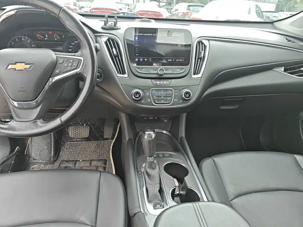 Chevrolet Malibu XL — миниатюра 10