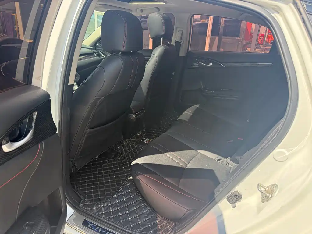 Honda Civic — миниатюра 10