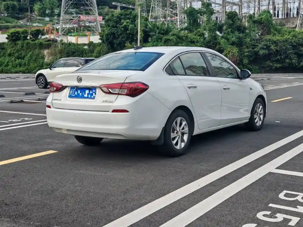 Buick Excelle — миниатюра 9