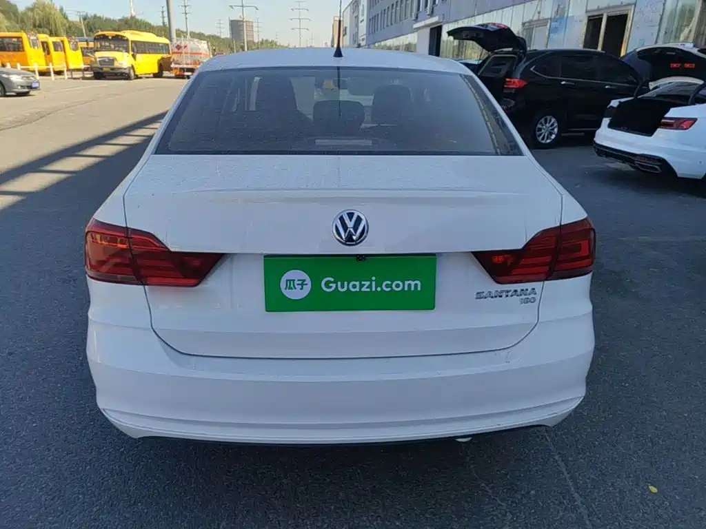 Volkswagen Santana — миниатюра 6