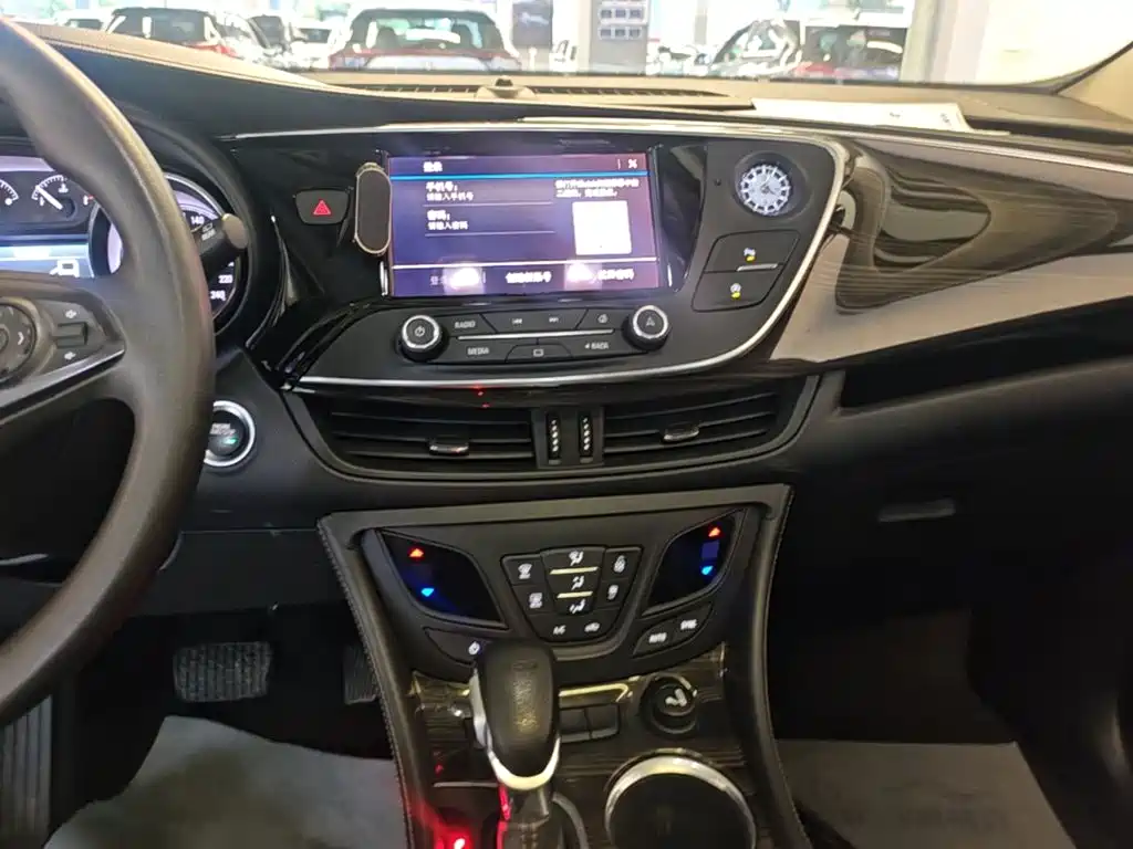 Buick Envision Plus — миниатюра 13