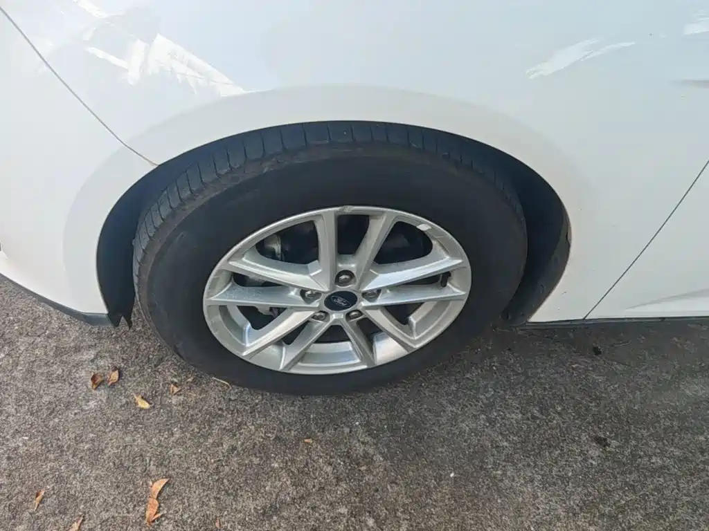 Ford Focus — миниатюра 23